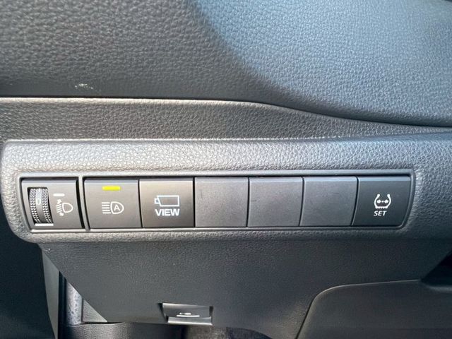 市場超稀少 旗艦影音超滿配 新車已停產 LED尾燈 環景 數位七吋MID 駕駛電動八向附電動腰靠 排檔鎖 七彩氣氛燈  第14張相片