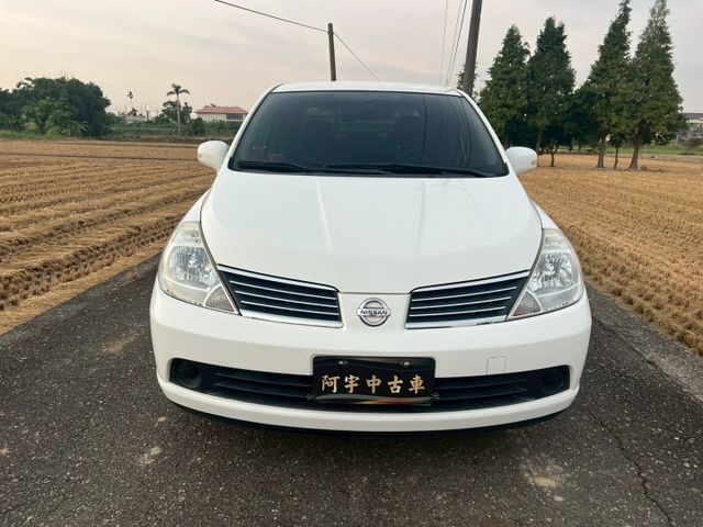 NISSAN認證專賣店 四門旗艦版本 魔術大空間 空間我變化給你看 高CP值 值得你購買  第2張相片