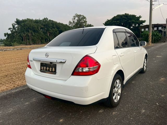 NISSAN認證專賣店 四門旗艦版本 魔術大空間 空間我變化給你看 高CP值 值得你購買  第6張相片