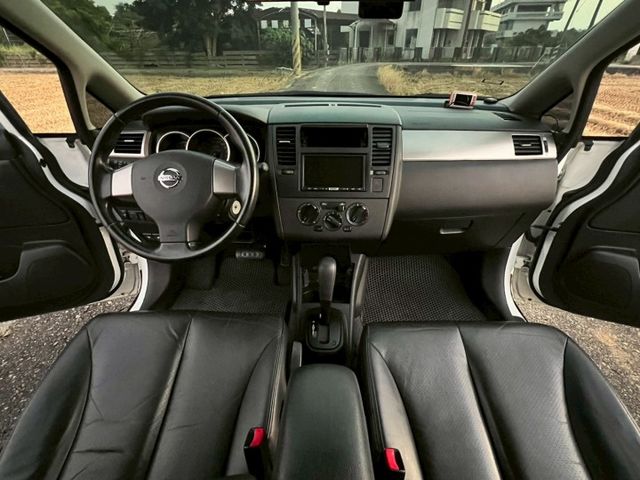 NISSAN認證專賣店 四門旗艦版本 魔術大空間 空間我變化給你看 高CP值 值得你購買  第12張相片