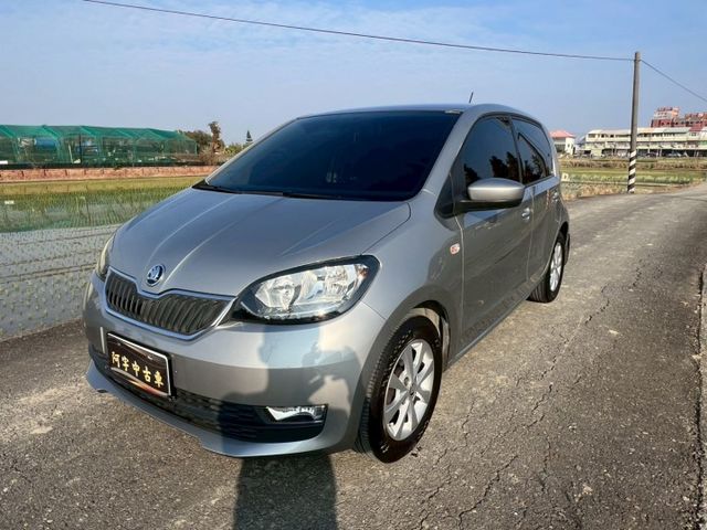 聰明的就懂  超省油 超有力 超安全 2018年年式 原版件 僅跑6萬 加裝定速 電子式前後行車紀錄器  第3張相片