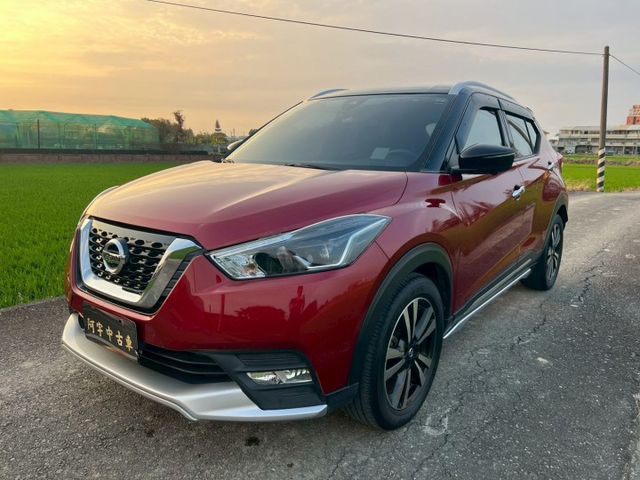 NISSAN認證專賣店 智行旗艦雙色滿配版 全程原廠保養 原廠保固中 紅色黑頂 數位電視 原廠衛星導行 前後雙錄  第3張相片