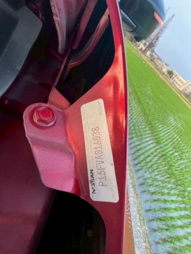 NISSAN認證專賣店 智行旗艦雙色滿配版 全程原廠保養 原廠保固中 紅色黑頂 數位電視 原廠衛星導行 前後雙錄  第20張相片