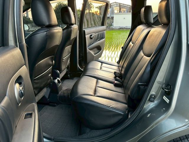 NISSAN 專賣店 頂級IKEY  恆溫 電摺  僅跑12萬 大空間 大省油 大舒適 小家庭用車首選  第9張相片