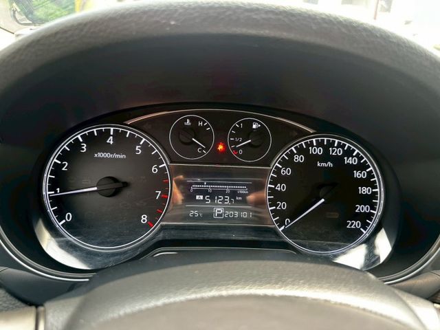 NISSAN專賣店 魔術大空間 大舒適 大省油 一手車 全原廠保養 代步車首選  第13張相片