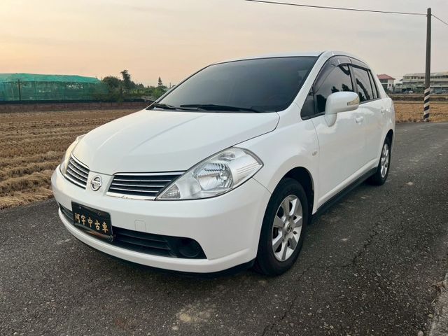 NISSAN認證專賣店 四門旗艦版本 魔術大空間 空間我變化給你看 高CP值 值得你購買  第3張相片