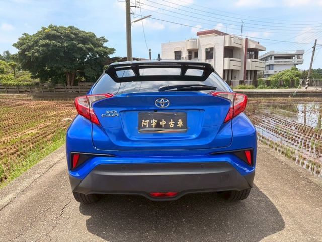 個性小跑車 稅金一年8640 全車原版件  豪華版 電熱椅 LED頭燈 AUTOHOLD 原廠GARMIN影音主機  第5張相片