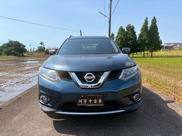 NISSAN專賣店 完美影音版 超舒適休旅車 IKEY 環景 四錄行車紀錄器 車側踏板 定速 雙區恆溫 歡迎鑑賞  第2張相片