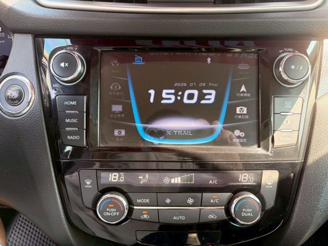 NISSAN專賣店 完美影音版 超舒適休旅車 IKEY 環景 四錄行車紀錄器 車側踏板 定速 雙區恆溫 歡迎鑑賞  第14張相片