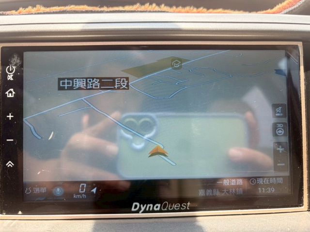 2.4豪華版七人座  乘載全家人的幸福 原版件  雙電動滑門 電動尾門 加熱座椅 第三排電動收折 全景天窗  第16張相片
