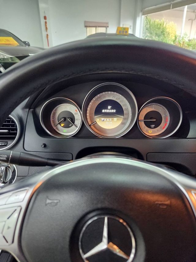 M-BENZ賓士 C250  第6張相片