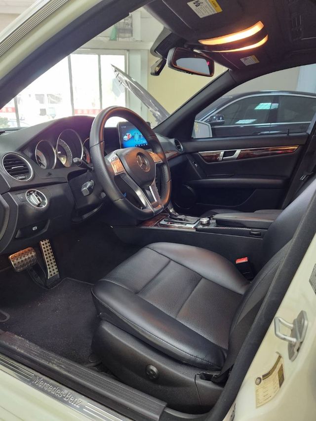 M-BENZ賓士 C250  第8張相片