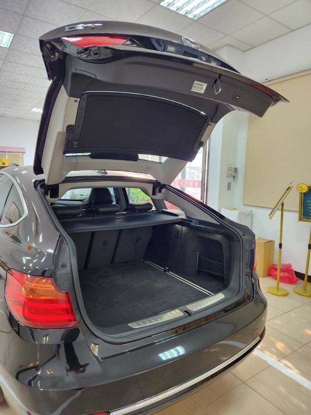 BMW寶馬 328I  第5張相片