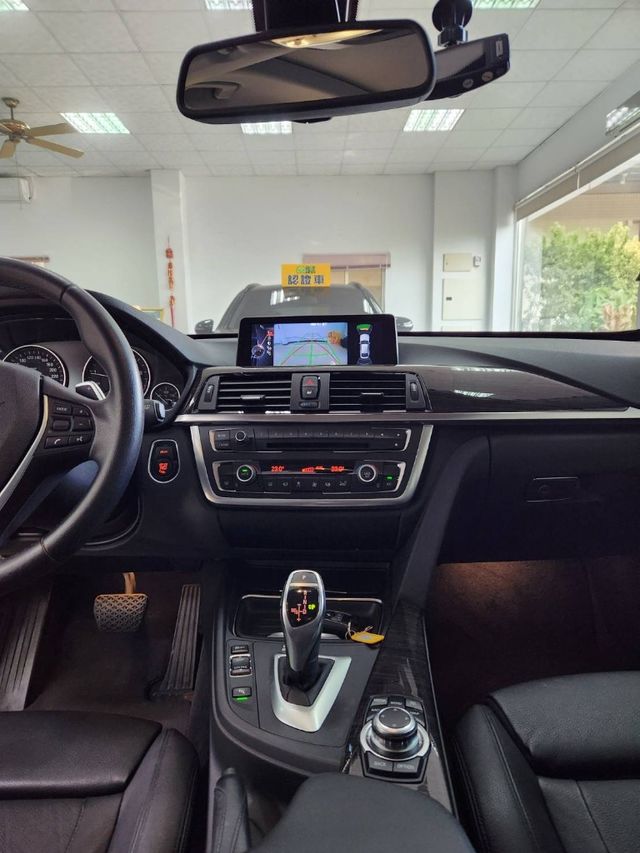 BMW寶馬 328I  第7張相片