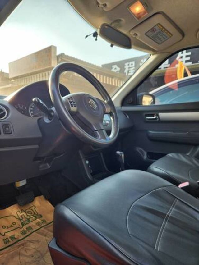 SUZUKI鈴木 SWIFT  第5張相片