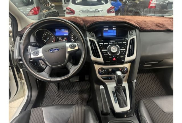 Ford FOCUS  第6張相片