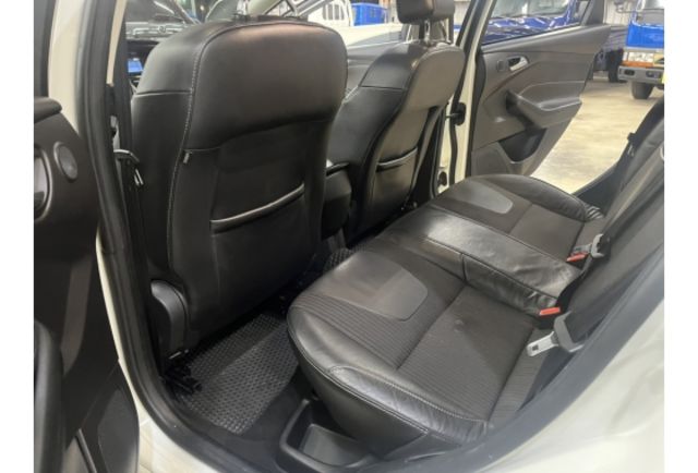 Ford FOCUS  第9張相片