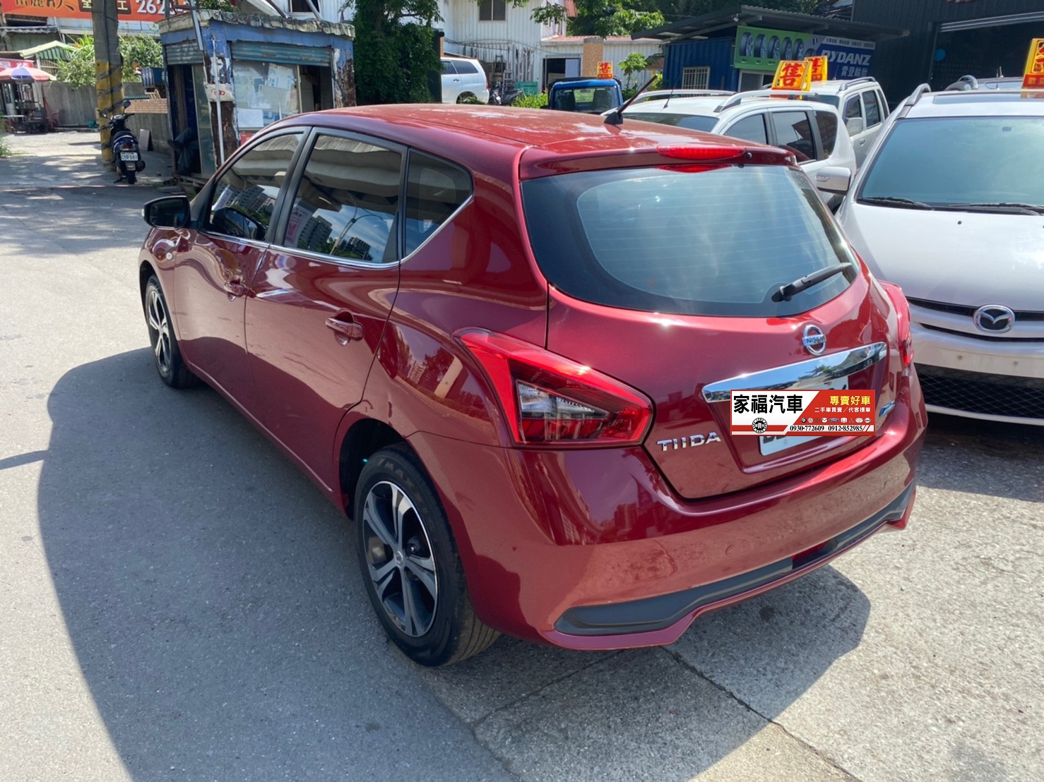 2018 TIDA 網路優惠價 38.8萬 僅此一台 好車不用費唇舌 來看就喜歡  第2張相片