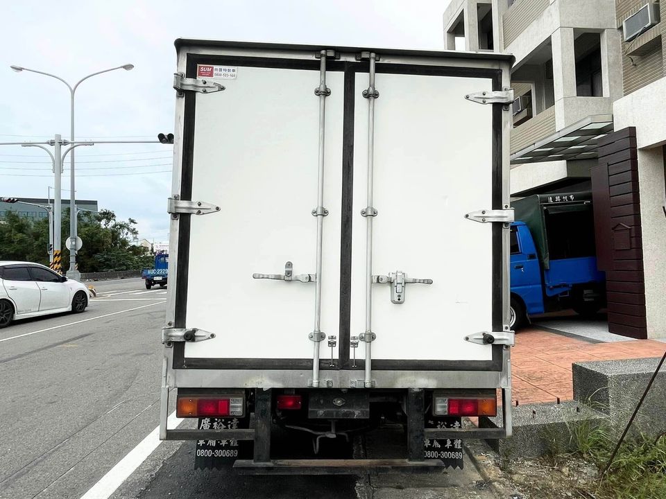 2013 Mitsubishi三菱 得利卡冷凍車 2.4L 手排 搶手款賺錢好夥伴 行車記錄器/衛星導航/倒車影像/溫度可-5度/0955836122周小姐/LINE：zhen3280612  第3張相片