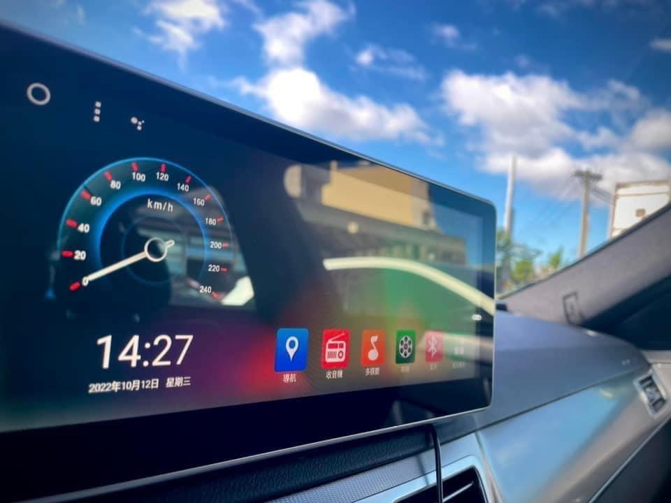 2014 M-Benz E-Class Estate E200 Avantgarde 安卓機/盲點/電尾門 /BC鍛造鋁圈 安全完整/0955836122周小姐/LINE：zhen3280612  第7張相片