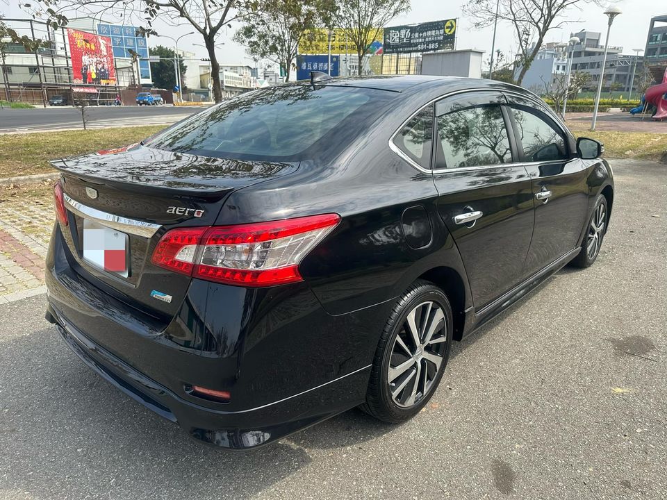 2016 NISSAN SENTRA 1.8L 舒適大空間/免鑰匙/倒車顯影/定速/摸門/電折/空力套件版/0955836122周小姐/LINE：zhen3280612  第2張相片