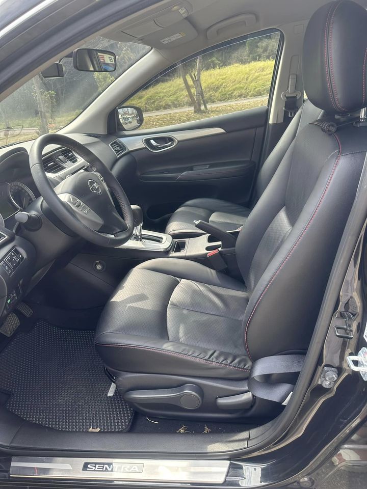 2016 NISSAN SENTRA 1.8L 舒適大空間/免鑰匙/倒車顯影/定速/摸門/電折/空力套件版/0955836122周小姐/LINE：zhen3280612  第9張相片