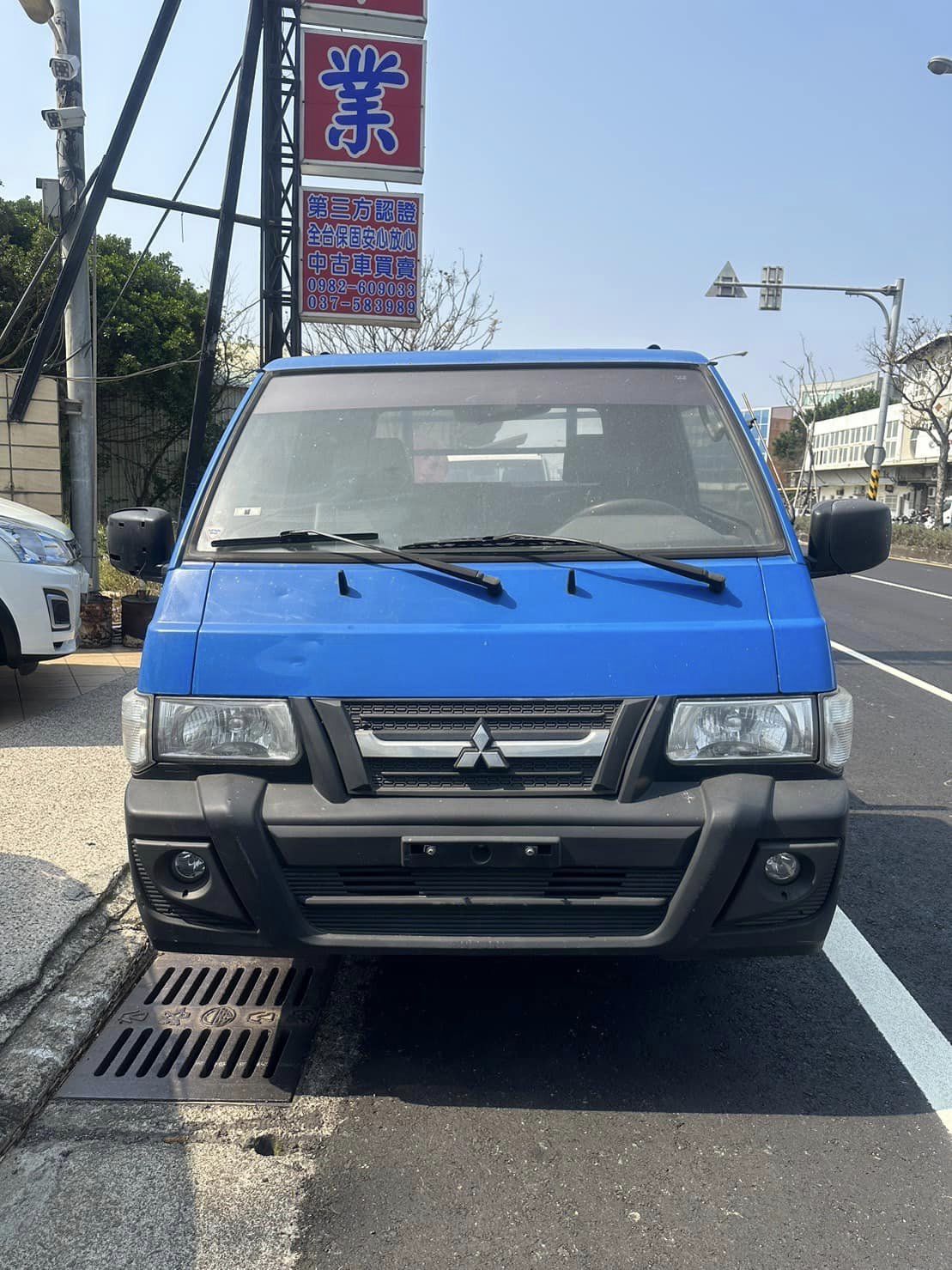 2013 三菱mitsubishi 得利卡貨車 手排 只跑8萬/免花直接上工賺錢錢/0955836122 周小姐/LINE：zhen3280612  第2張相片