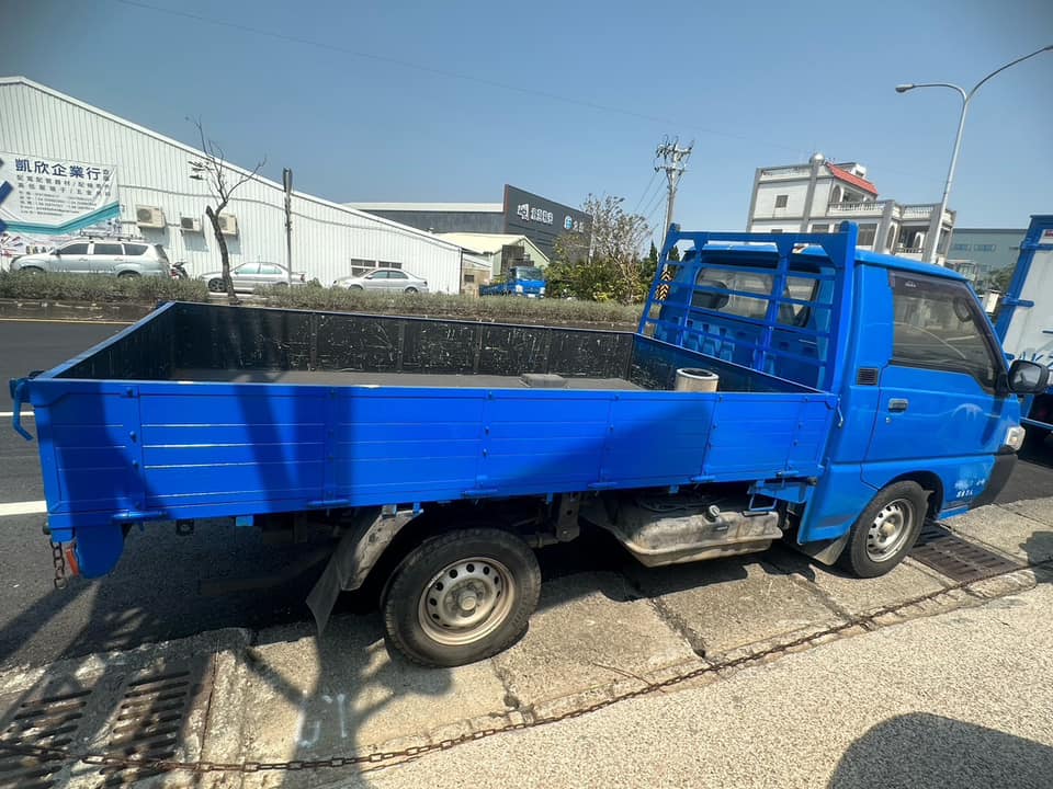 2013 三菱mitsubishi 得利卡貨車 手排 只跑8萬/免花直接上工賺錢錢/0955836122 周小姐/LINE：zhen3280612  第3張相片