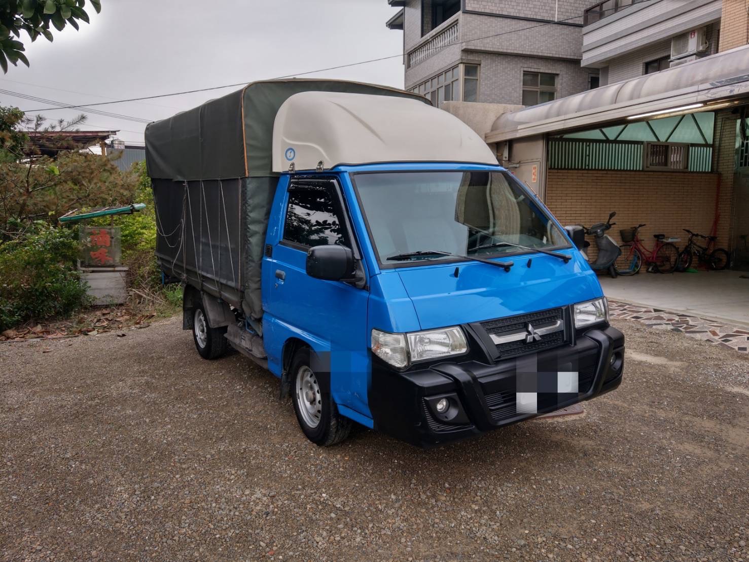 2014 三菱Mitsubishi 得利卡貨車 高頂篷式 2.4L 手排 無待修/0955836122 周小姐/LINE:zhen3280612  第5張相片