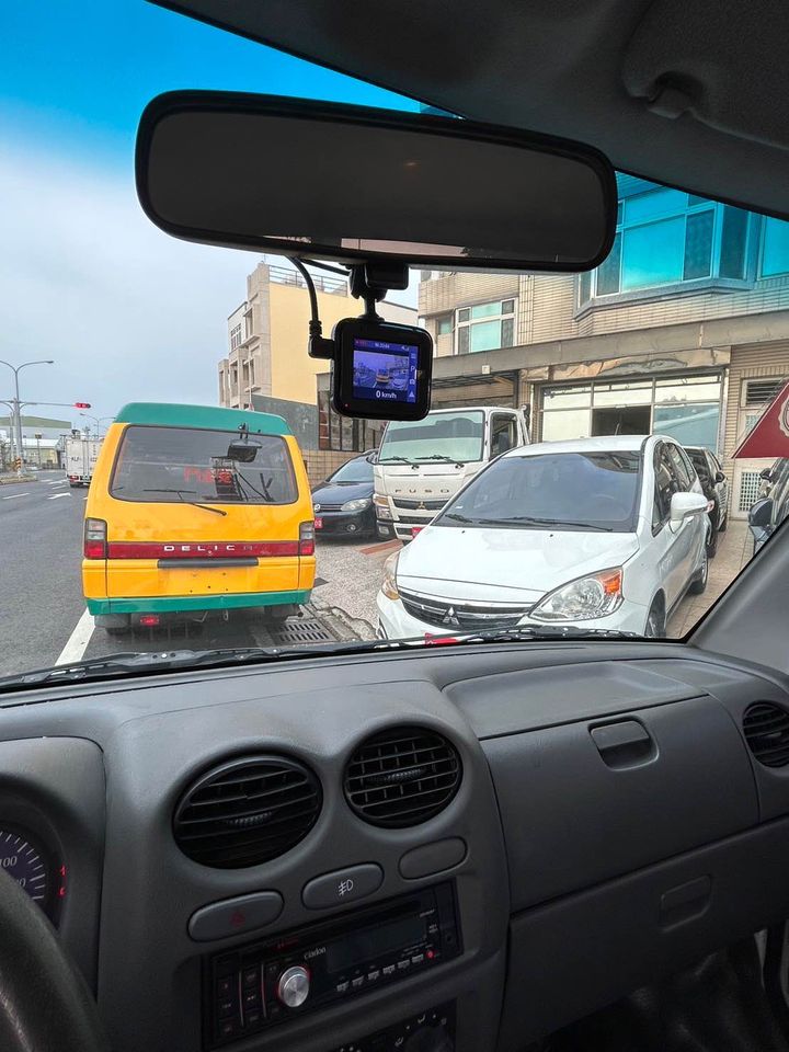 2014 三菱mitsubishi 菱利貨車 1.3L 手排/車況穩穩的/完全不用再花/事業打拼好幫手/0955836122 周小姐/LINE：zhen3280612  第11張相片