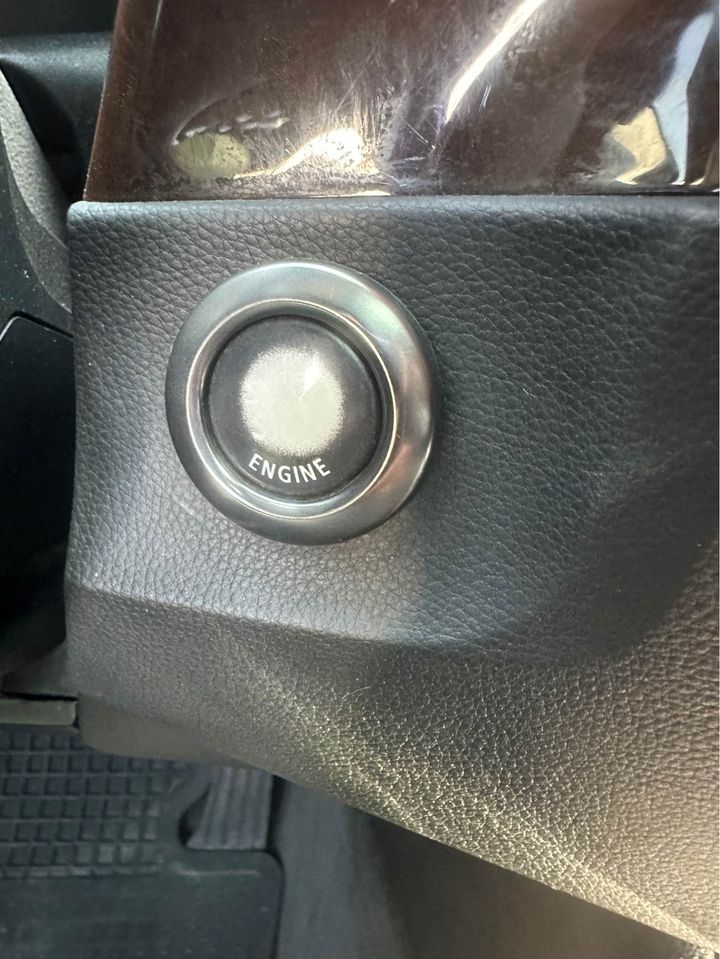 2007 BMW 523i  2.5L 少少的錢就可圓你一個夢/免鑰匙/後冷出風口/天窗/定速/0955836122 周小姐/LINE：zhen3280612  第13張相片