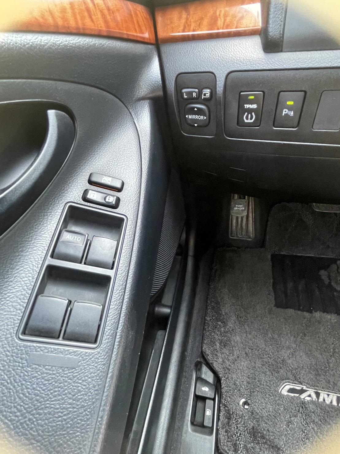 2006 TOYOTA Camry凱美麗 2.0L 胎壓偵測器/倒車輔助/電收後視鏡/車況佳/0955836122 周小姐/LINE：zhen3280612  第9張相片