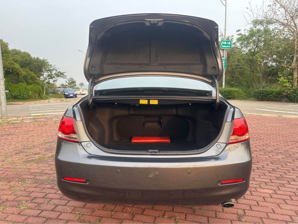 2007年 Toyota CAMRY 2.4L 後座出風口/駕駛座電動調整/雙安全氣囊/可認證/0955836122 周小姐/LINE：zhen3280612  第6張相片
