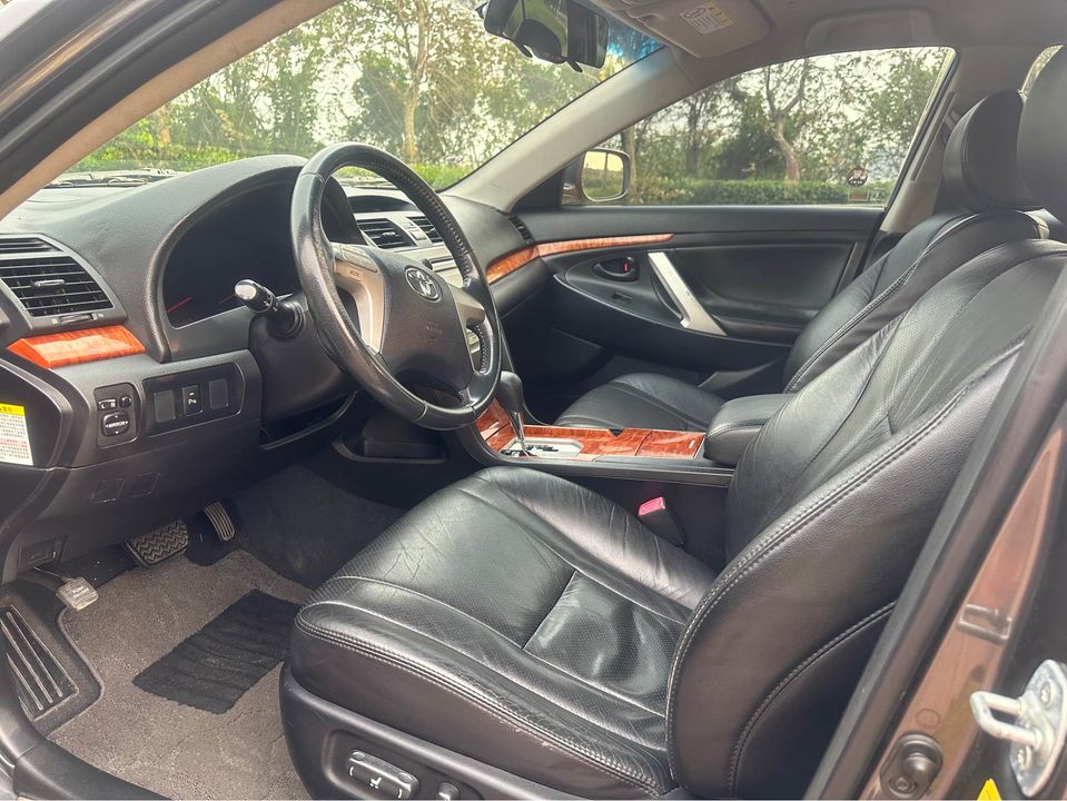 2007年 Toyota CAMRY 2.4L 後座出風口/駕駛座電動調整/雙安全氣囊/可認證/0955836122 周小姐/LINE：zhen3280612  第10張相片