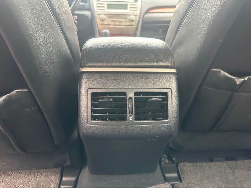 2007年 Toyota CAMRY 2.4L 後座出風口/駕駛座電動調整/雙安全氣囊/可認證/0955836122 周小姐/LINE：zhen3280612  第12張相片