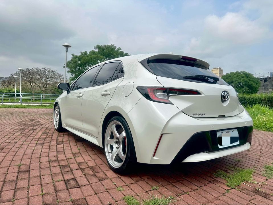 2018 Toyota Auris 2.0 頂款 原鈑件/配備滿滿/免鑰匙/恆溫/定速/ACC跟車/盲點/0955836122 周小姐/LINE：zhen3280612  第3張相片
