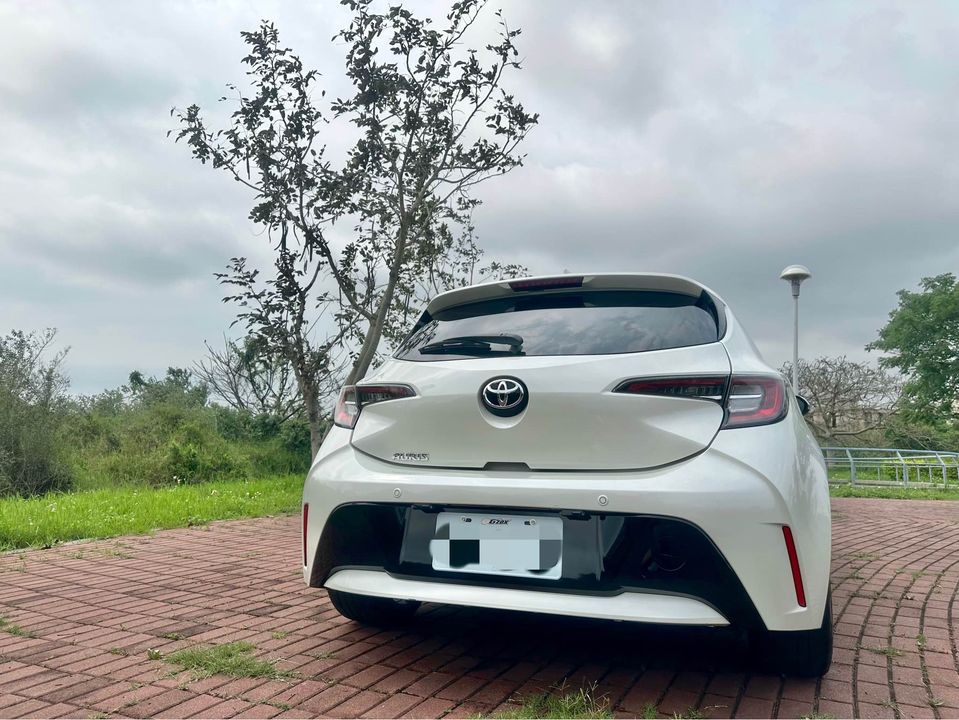 2018 Toyota Auris 2.0 頂款 原鈑件/配備滿滿/免鑰匙/恆溫/定速/ACC跟車/盲點/0955836122 周小姐/LINE：zhen3280612  第4張相片