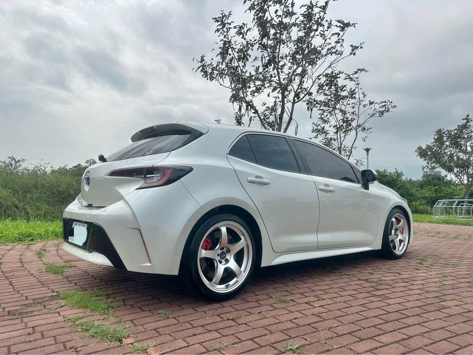 2018 Toyota Auris 2.0 頂款 原鈑件/配備滿滿/免鑰匙/恆溫/定速/ACC跟車/盲點/0955836122 周小姐/LINE：zhen3280612  第9張相片