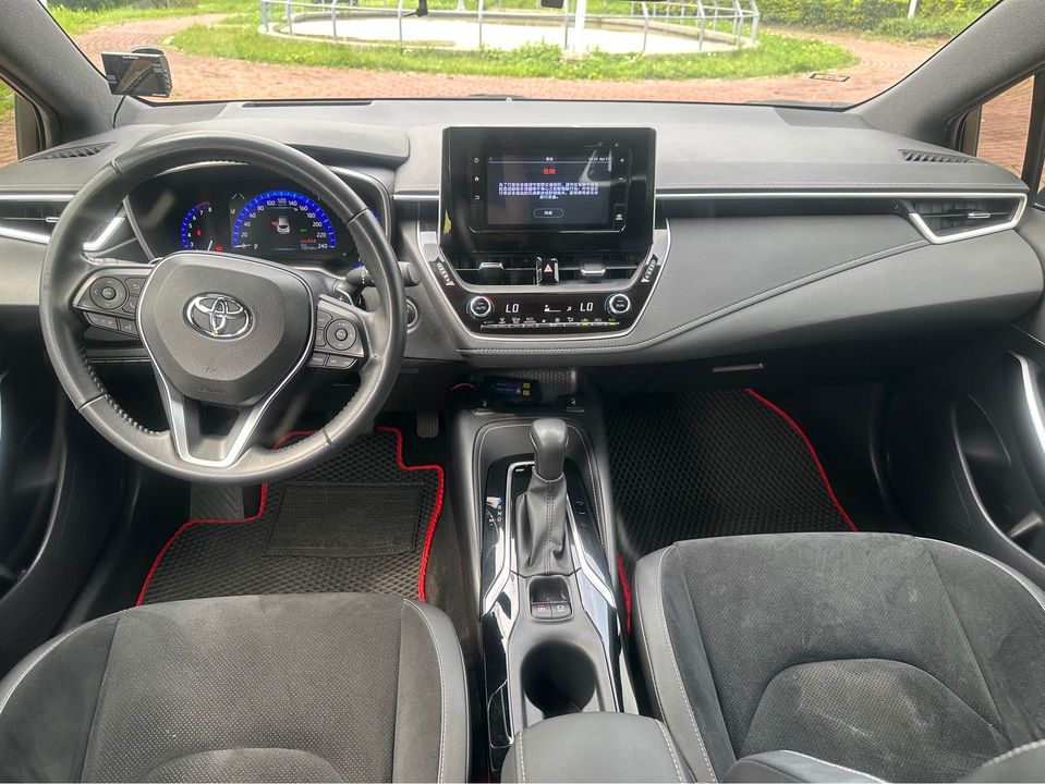 2018 Toyota Auris 2.0 頂款 原鈑件/配備滿滿/免鑰匙/恆溫/定速/ACC跟車/盲點/0955836122 周小姐/LINE：zhen3280612  第13張相片