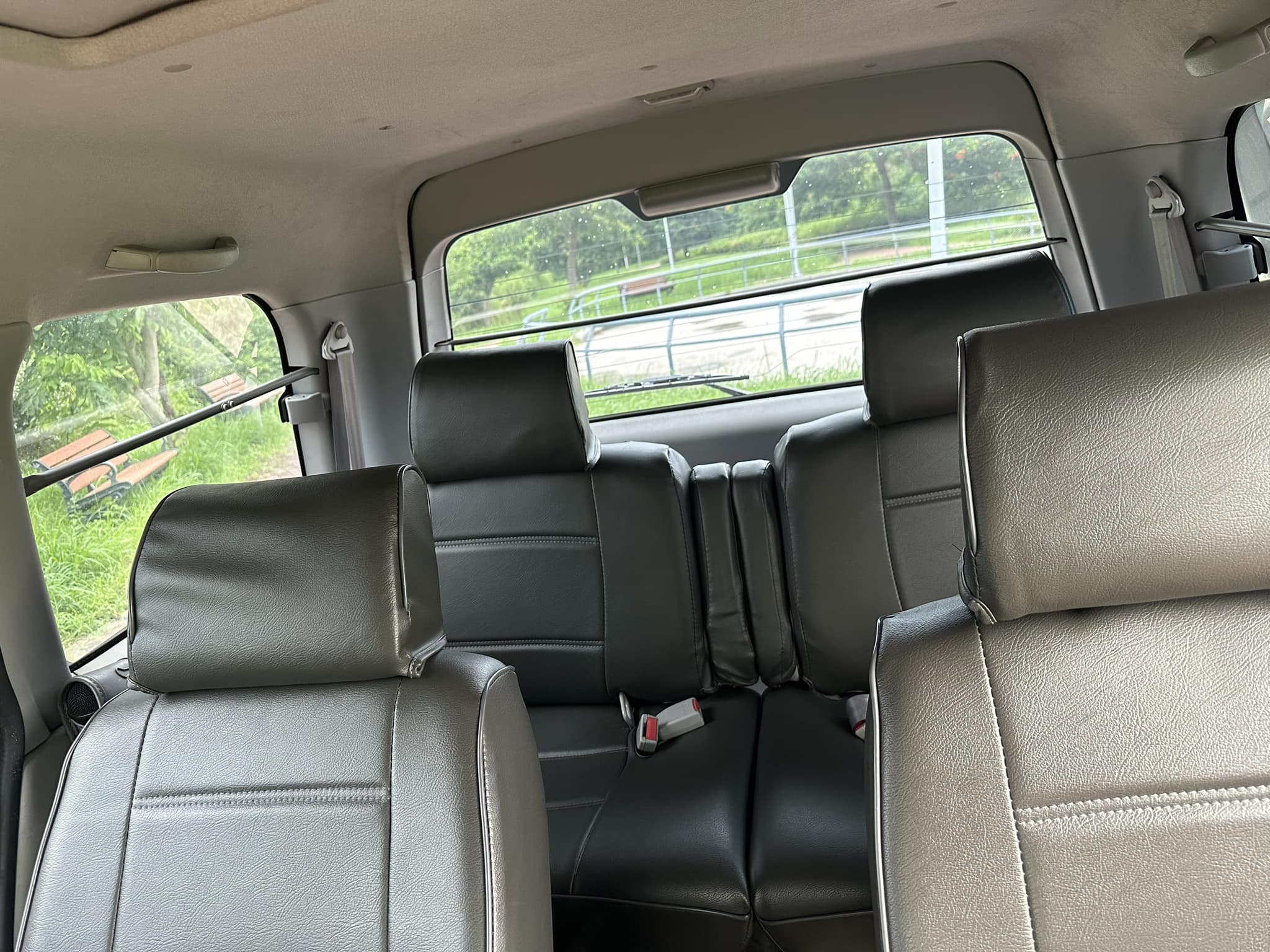 2005 Mitsubishi 三菱 SPACE GEAR 2.4L 七人座 後驅 冷房效果車況皆優 天窗  第9張相片