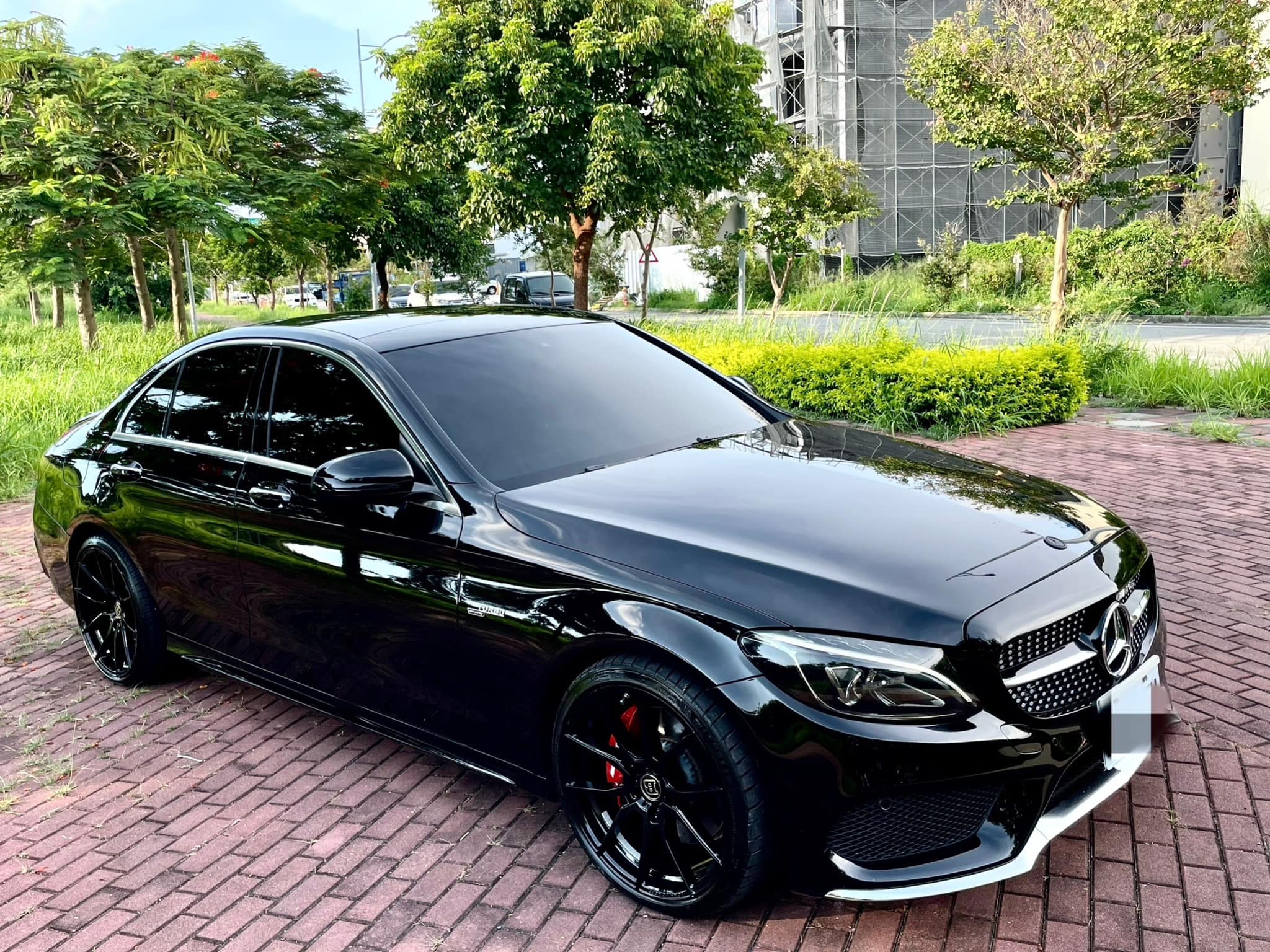 2016 Mercedes-Benz C300 4Matic AMG 2.0 認證車 氣氛改超帥  第3張相片