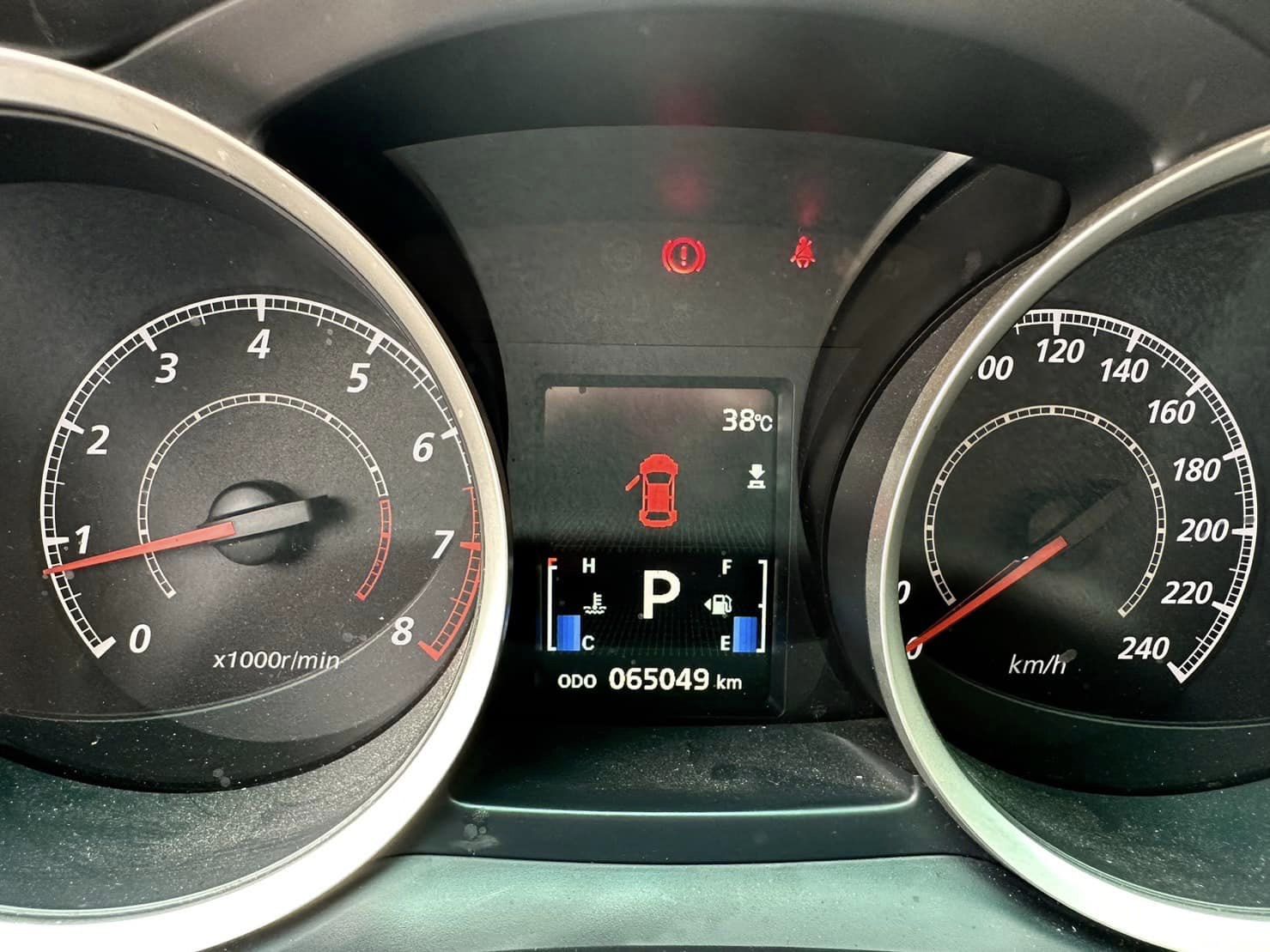 2016 Mitsubishi Lancer Fortis 1.8豪華型 摸門 免鑰匙  第8張相片