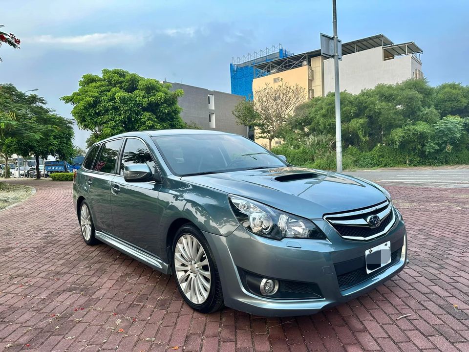 2010 Subaru Legacy Wagon 2.5GT 4WD  第1張相片