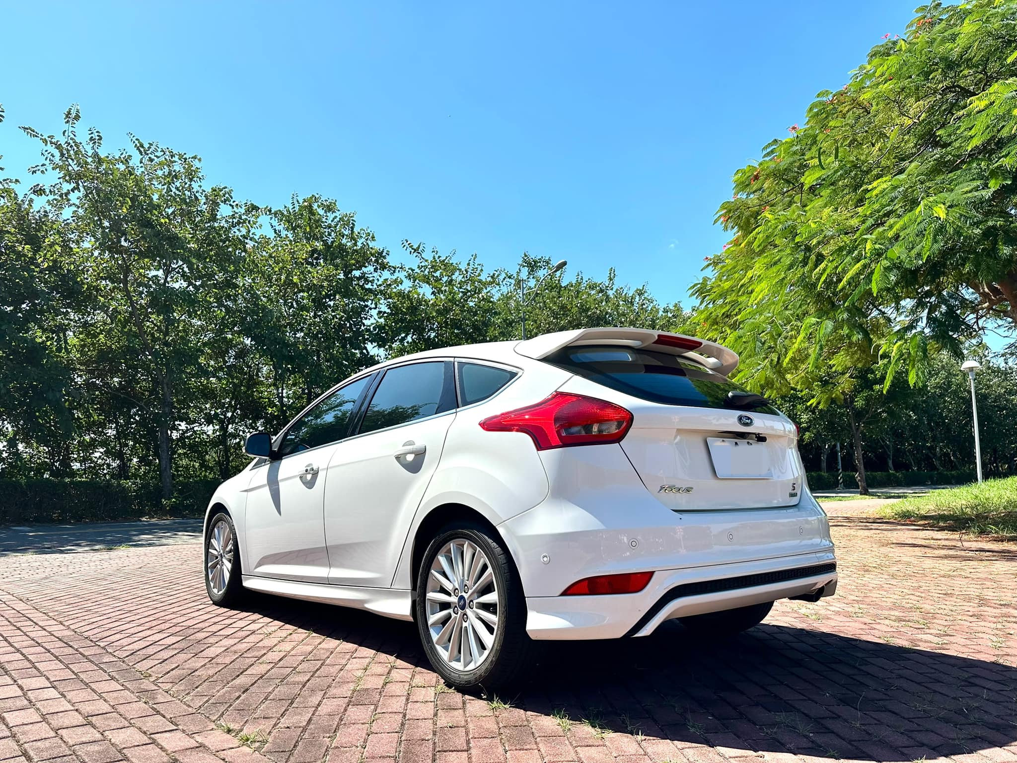 2017 Ford Focus 1.5T 汽油頂級S版 帥氣 安全 動力 操控 面面俱到 可認證  第8張相片