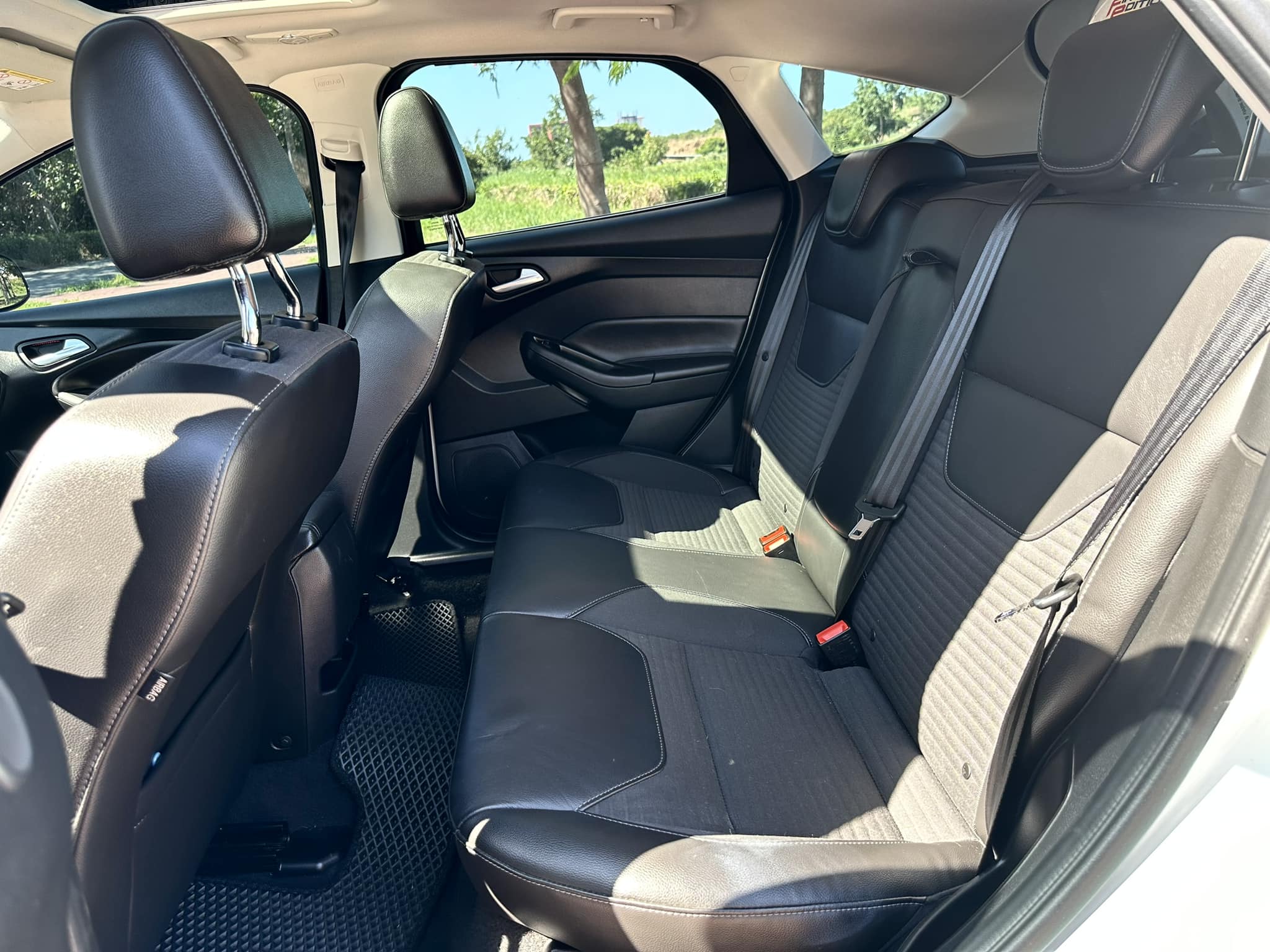 2017 Ford Focus 1.5T 汽油頂級S版 帥氣 安全 動力 操控 面面俱到 可認證  第10張相片