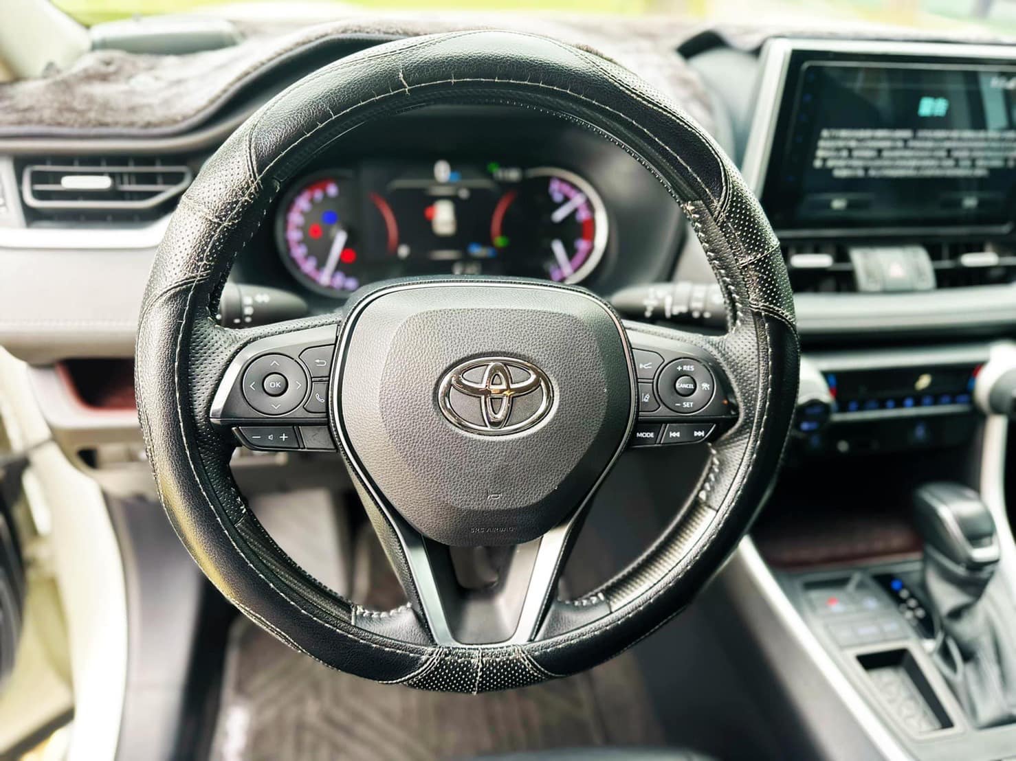 2019 Toyota RAV4 2.0旗艦版 白 認證車 主被動安全完整  第9張相片