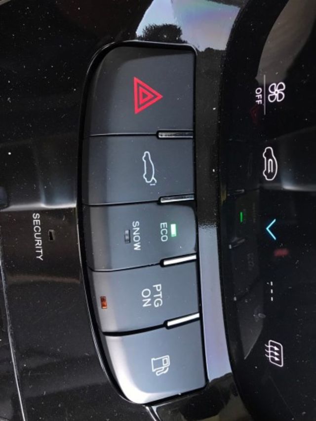 新車120.8萬 4WD 僅跑3萬多 露營旅遊 工商載貨 認證保固  第12張相片