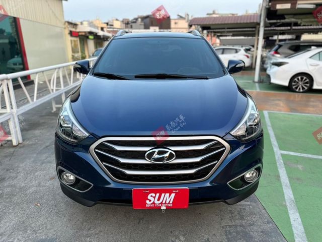 柴油尊貴型 定速 導航 電視 6安 電動椅 雙區恆溫 倒車顯影 側踏 原鈑件 實跑13萬  第2張相片