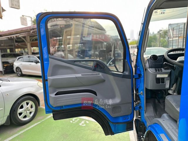 五期堅達 10尺半 車斗內白鐵皮 僅跑6萬 里程保證 原版件  第15張相片