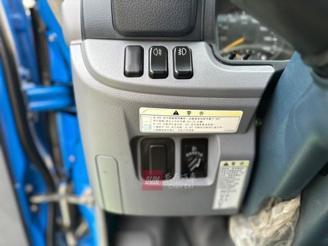 五期堅達 10尺半 車斗內白鐵皮 僅跑6萬 里程保證 原版件  第17張相片